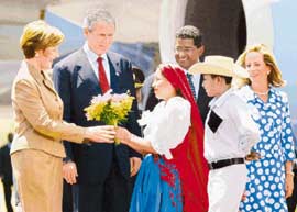 �G�A�E�t�H�[�X��������~�@