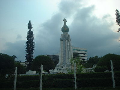 ���E�̃T���o�h���L��