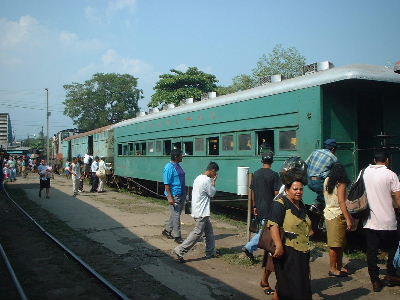 �f�B�[�[���q��